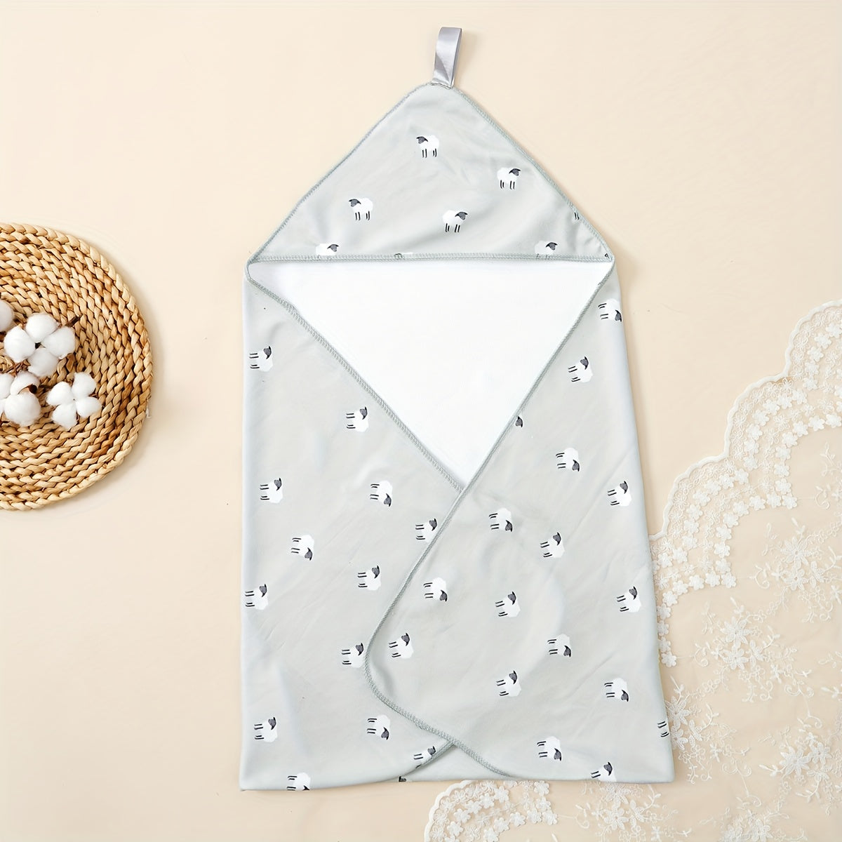 1pc Baby Hooded Towel - Soft And Absorbent, Designed for Infants Aged 0-3 Years, Perfect for Bath Time, Beach Outings, And Showers. A Must-Have for Baby Bathing Needs, Making It an Excellent Gift for Thanksgiving, Christmas, Or Halloween