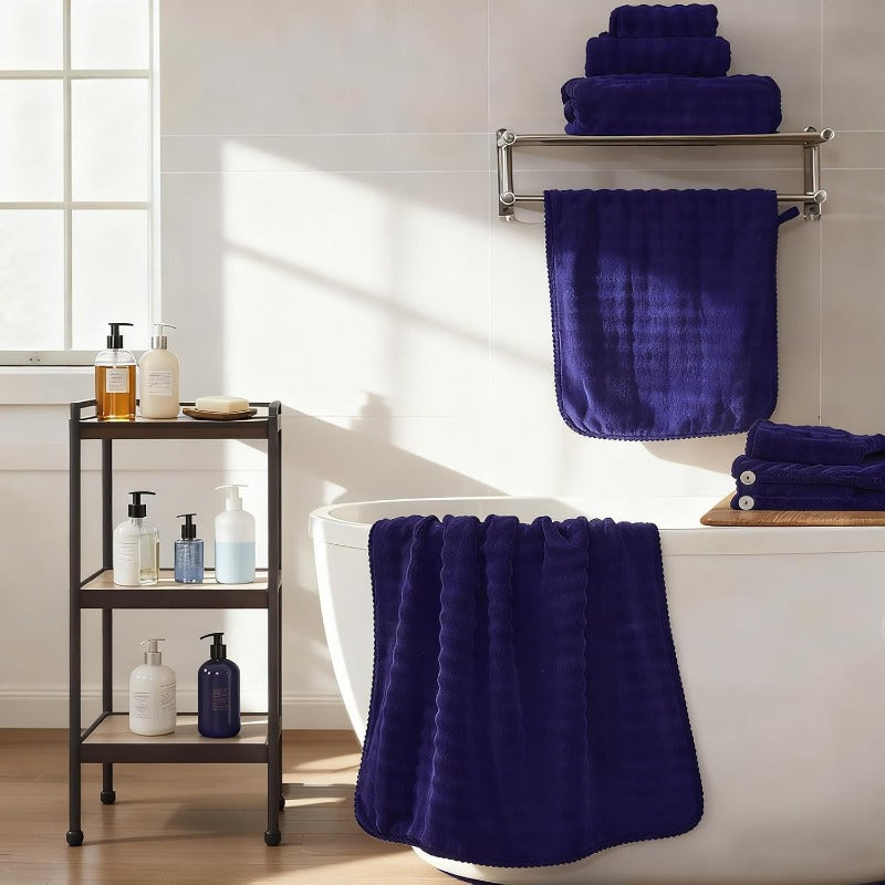 Set of 8 Lint-Free Towels in Navy Blue, Made of 500GSM Microfiber That Is Super Soft, Highly Absorbent, And Quick-Drying. This 3D Bubble Bathroom Set Includes 2 Bath Towels, 2 Hair Towels, 2 Hand Towels, And 2 Washcloths for Everyday Use.