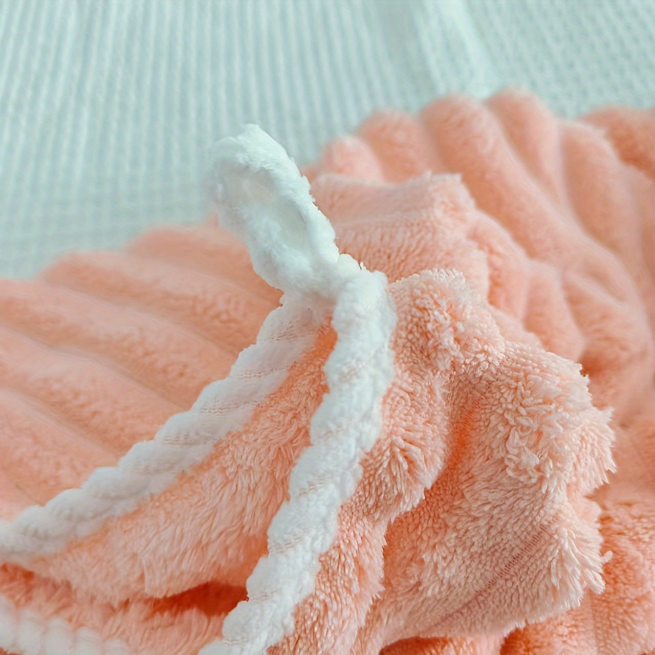 2pcs Set Sanrio Genuine Hello Kitty Bath Towels - Cute Y2K Hello Kitty Face & Name Print, Thick Soft Quick-Dry Absorbent Towels for, &, for home, Travel, Spa ( Bath Accessory)